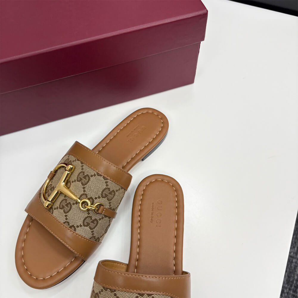 Gvc*1 Women’s slide sandal with Horsebit