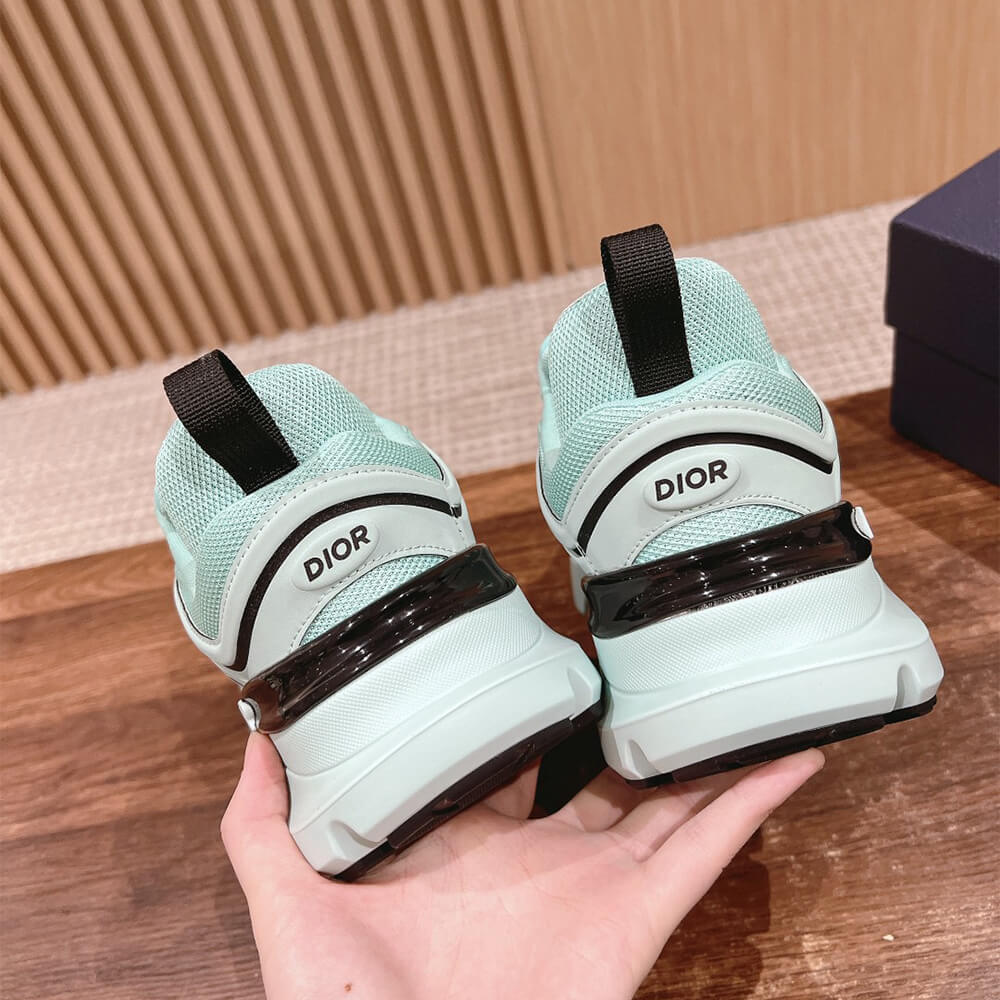 D10r B44 Blade Sneaker