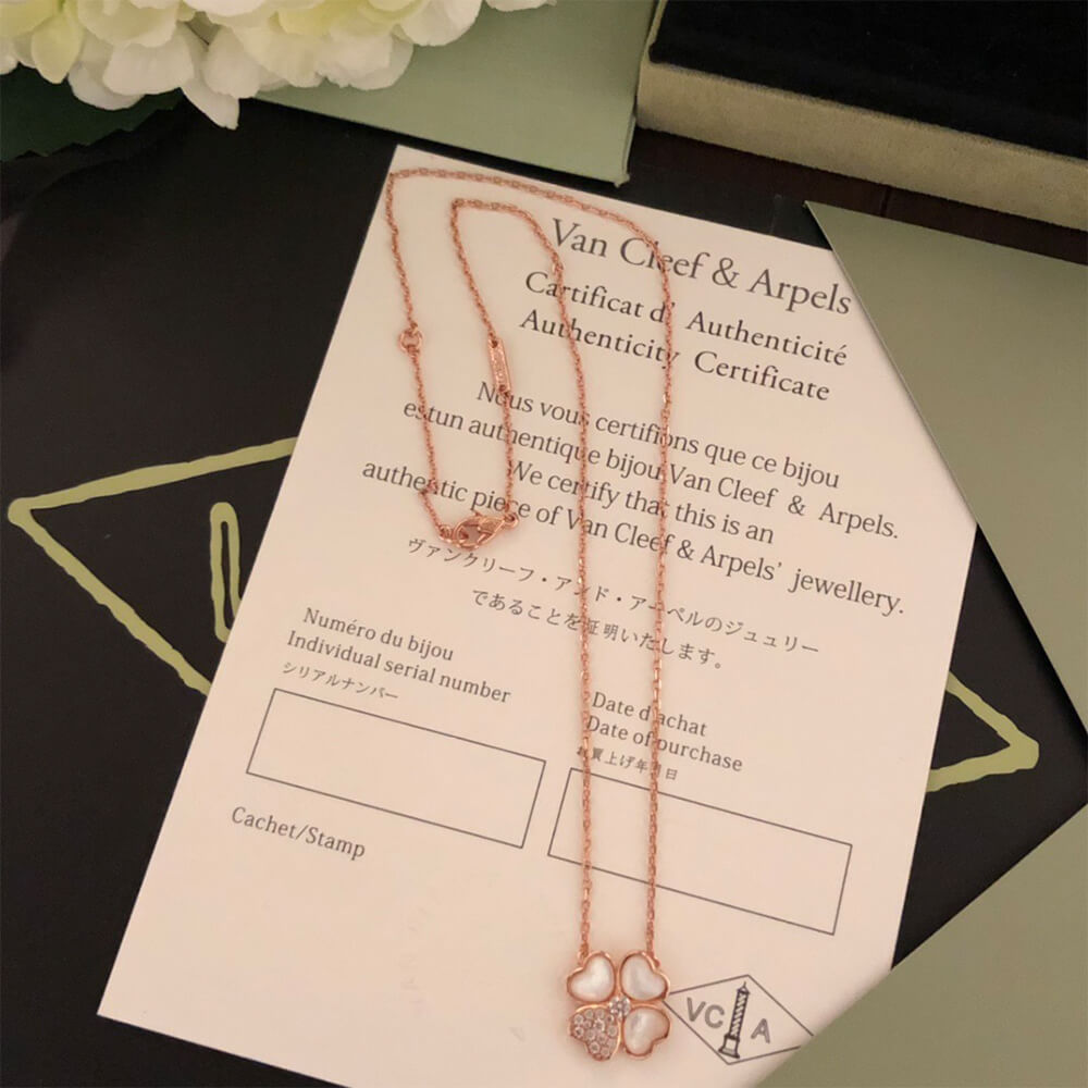 V*n Cl**f & Arpels Necklace