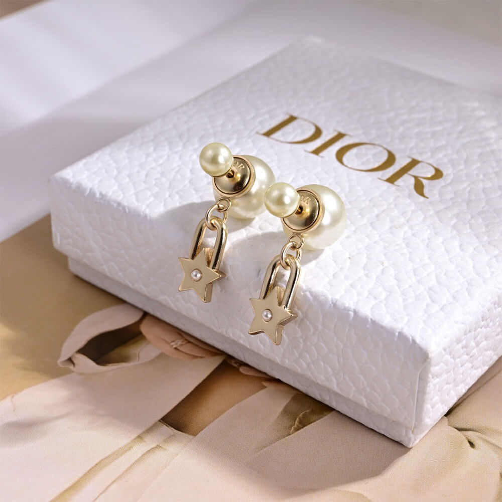 D10r EARRINGS