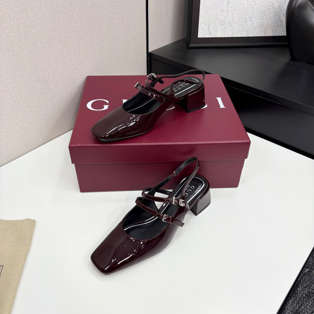 Gvc*1 Women’s pump with Double G