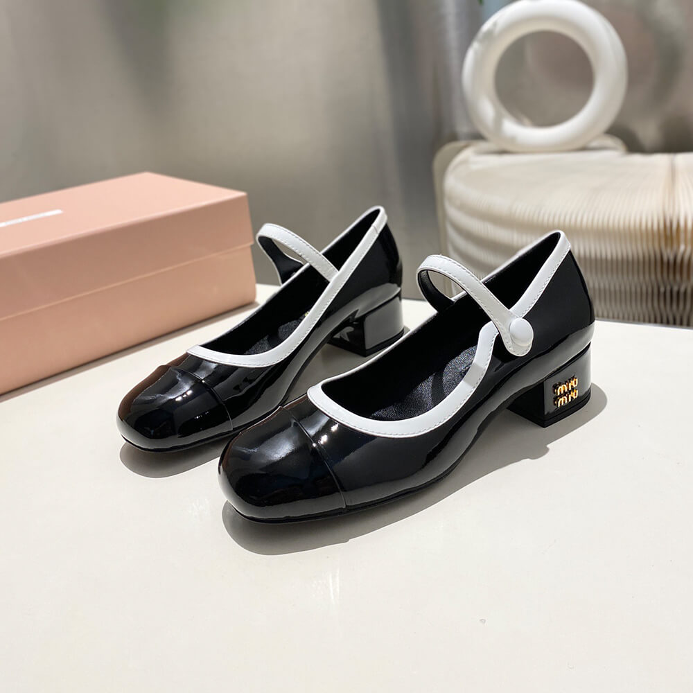 M1um1u Two-tone patent leather Mary Jane pumps