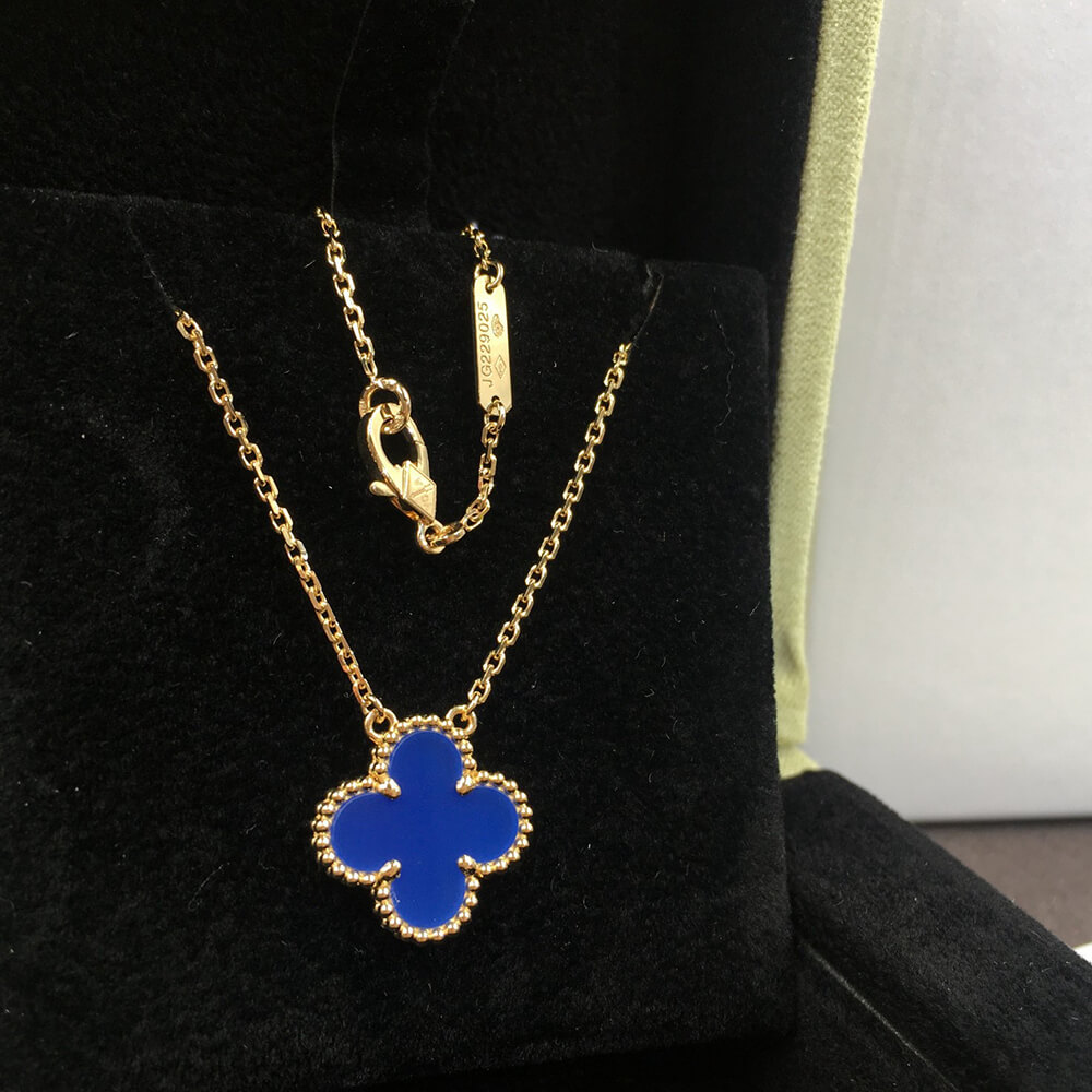 V*n Cl**f & Arpels Vintage Alhambra pendant