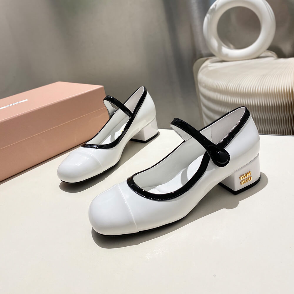 M1um1u Two-tone patent leather Mary Jane pumps