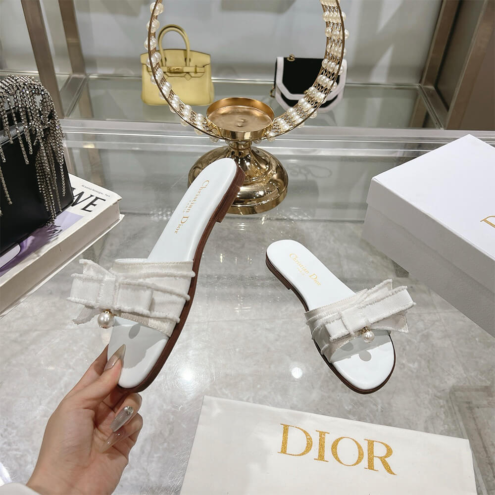 D10r AD10rable Slide