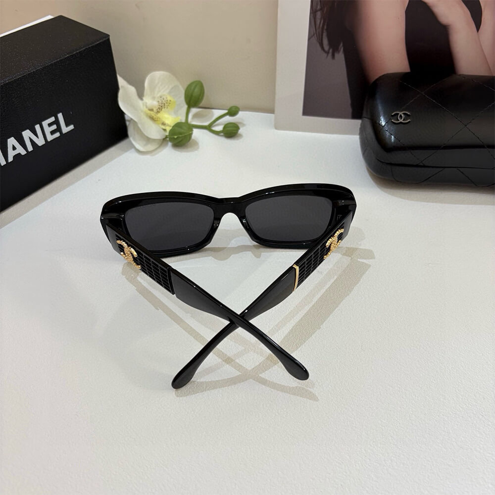 Ch**el SUNGLASSES
