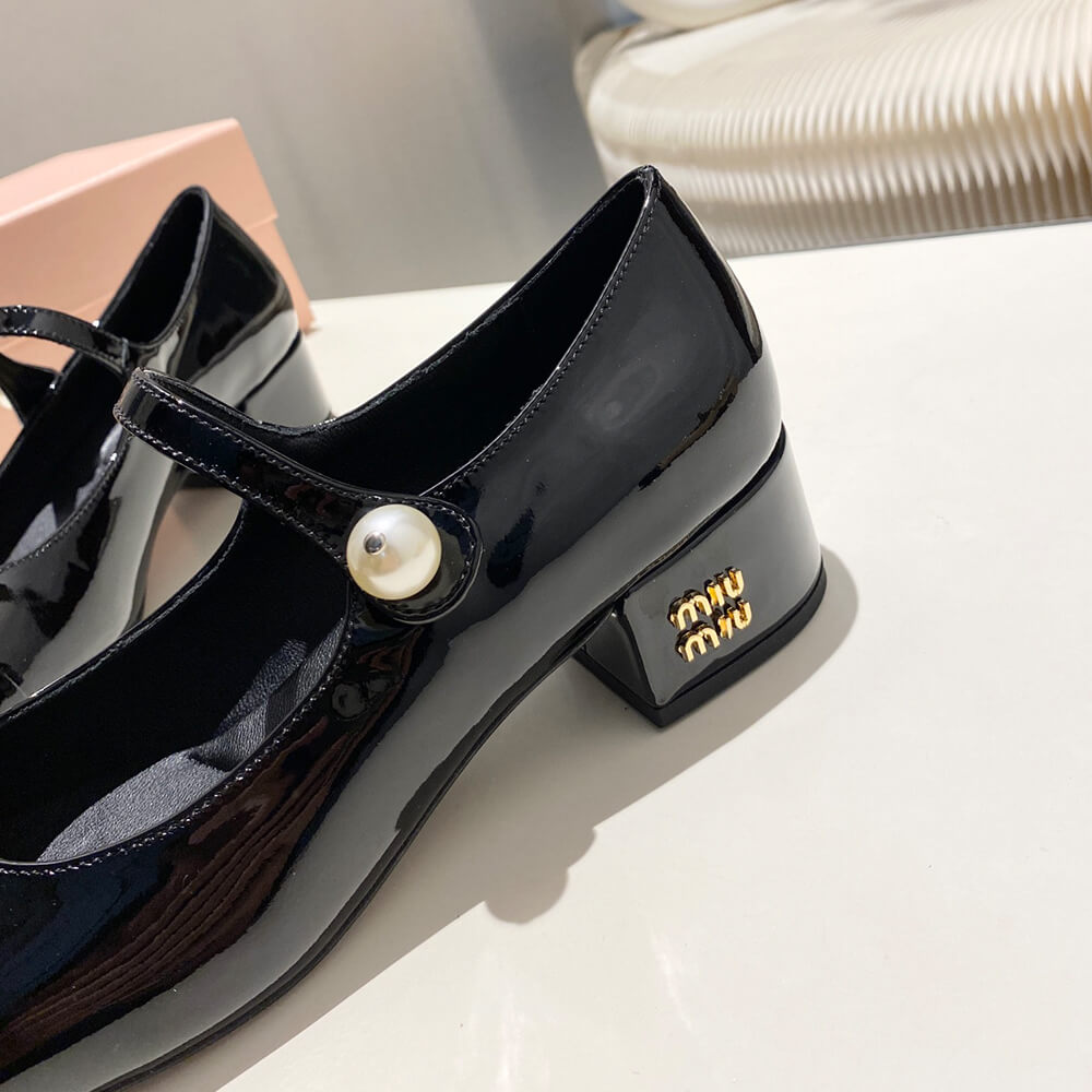 M1um1u Mary Jane pumps