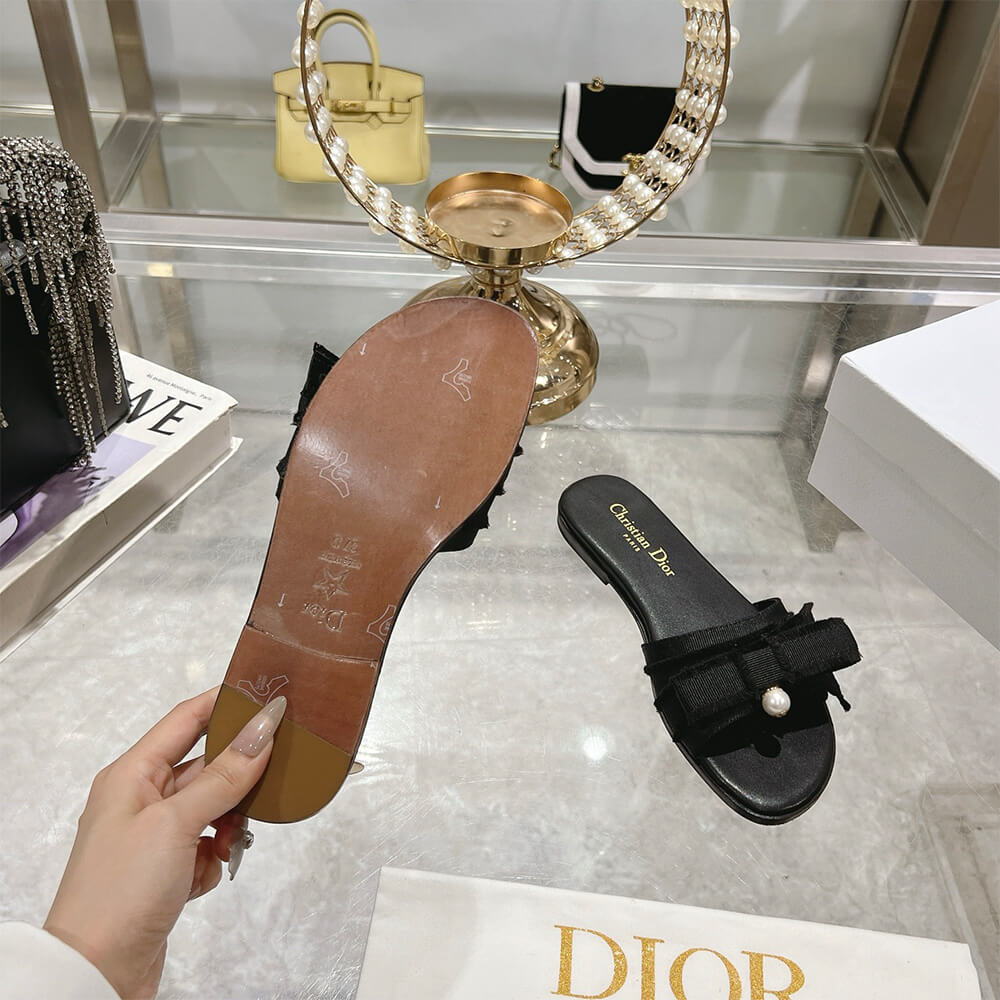 D10r AD10rable Slide