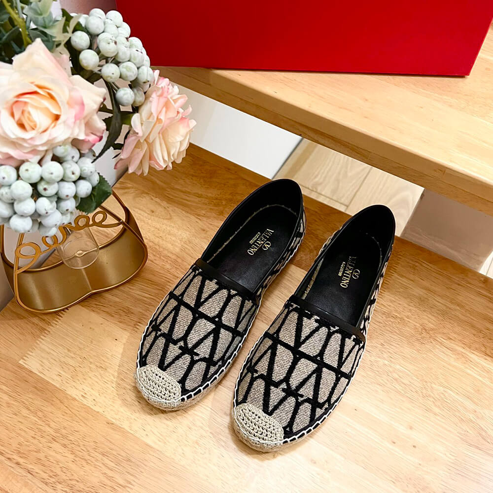 Va1e*ntin0 Garavani Espadrilles