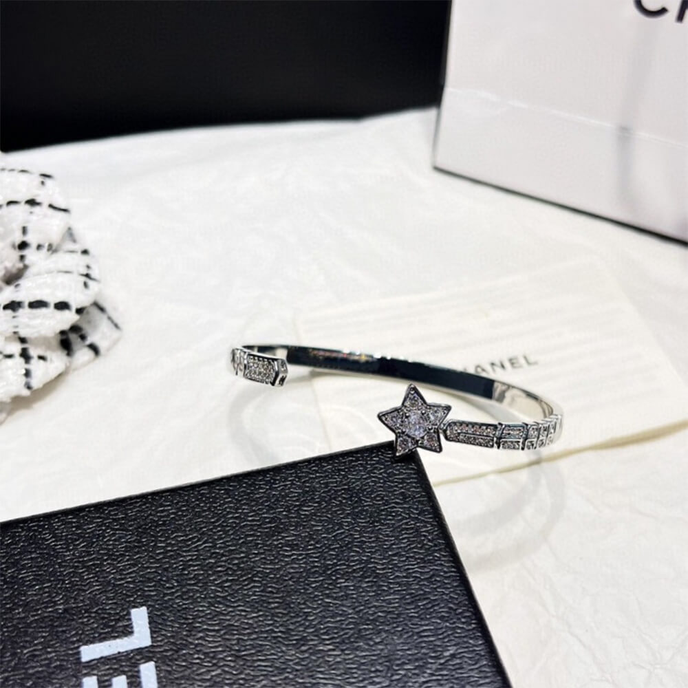 Ch**el Comète Chevron bracelet