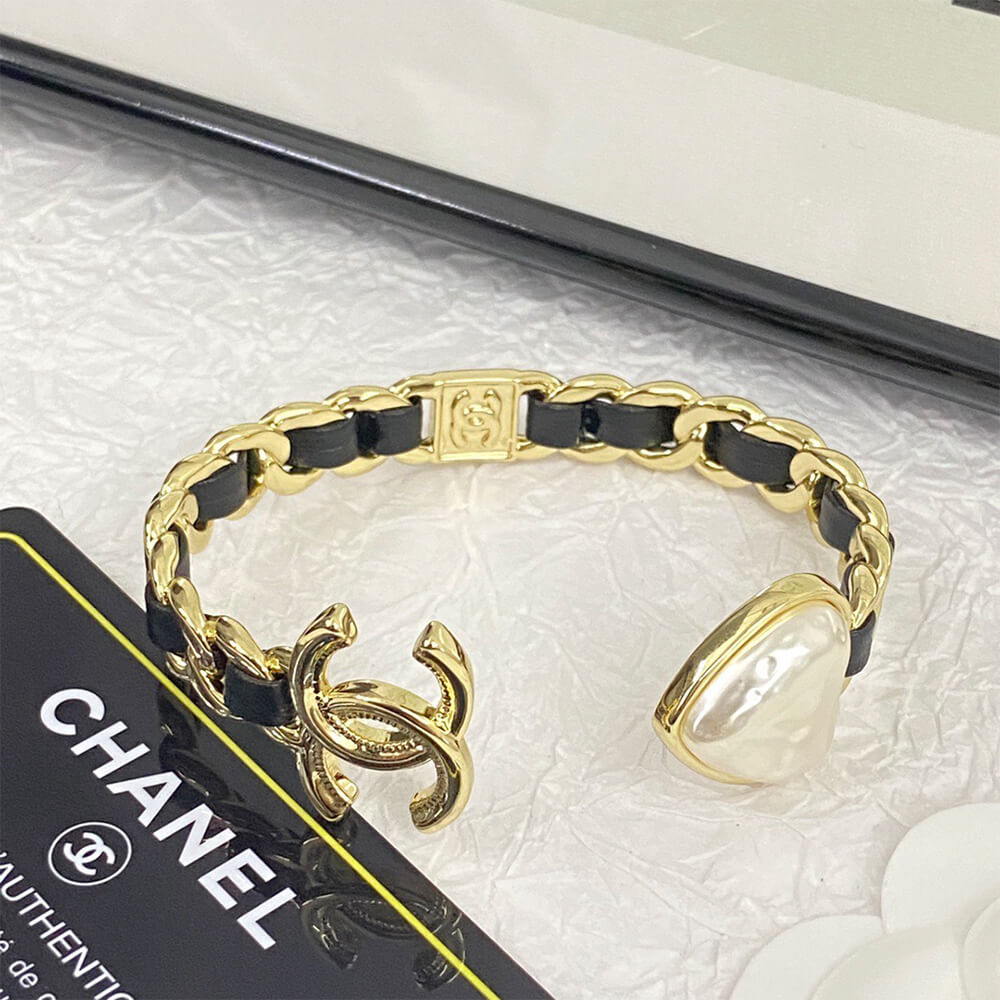Ch**el bracelet