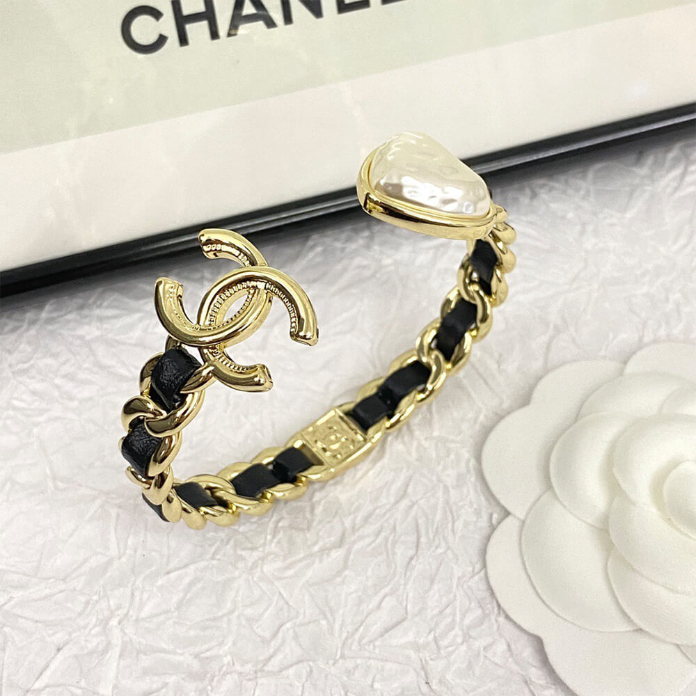 Ch**el bracelet