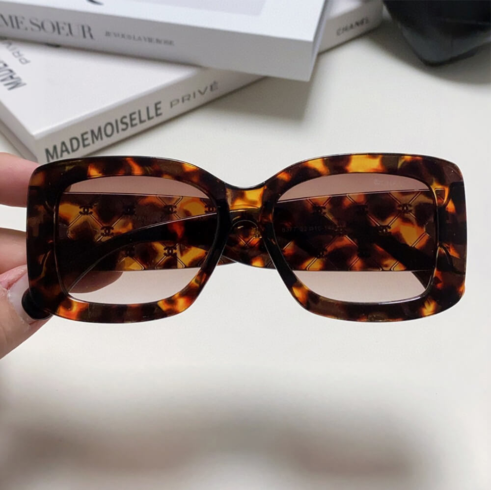 Ch**el SUNGLASSES