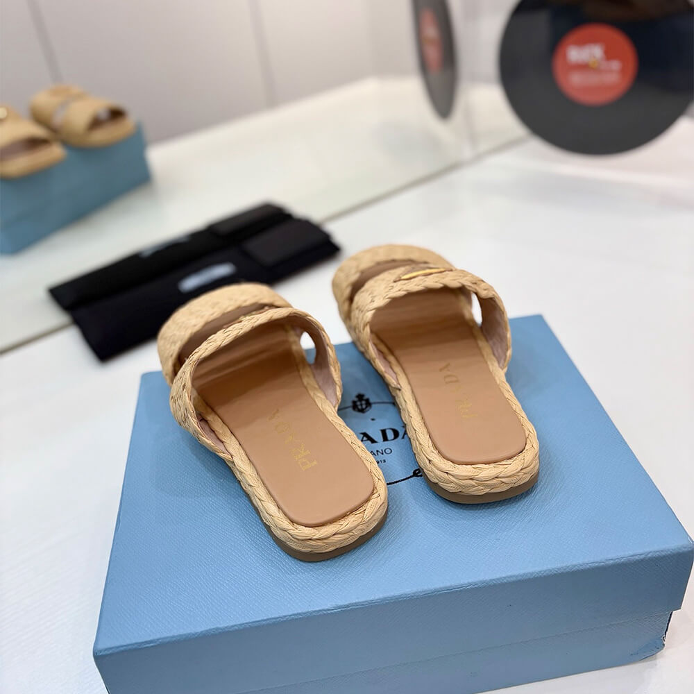 Pra*a Raffia slides