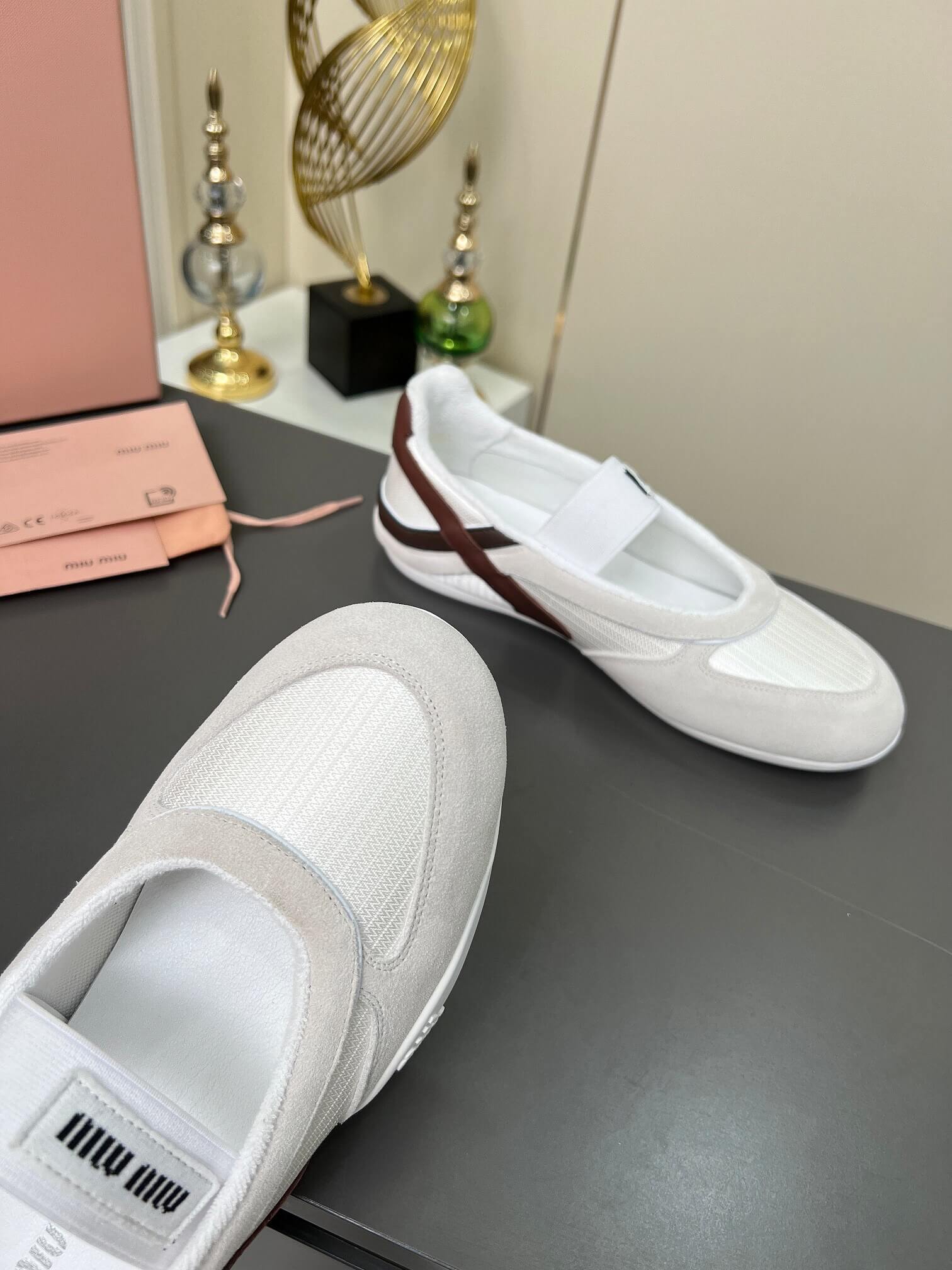 M1um1u Gymnasium technical fabric and suede ballerinas