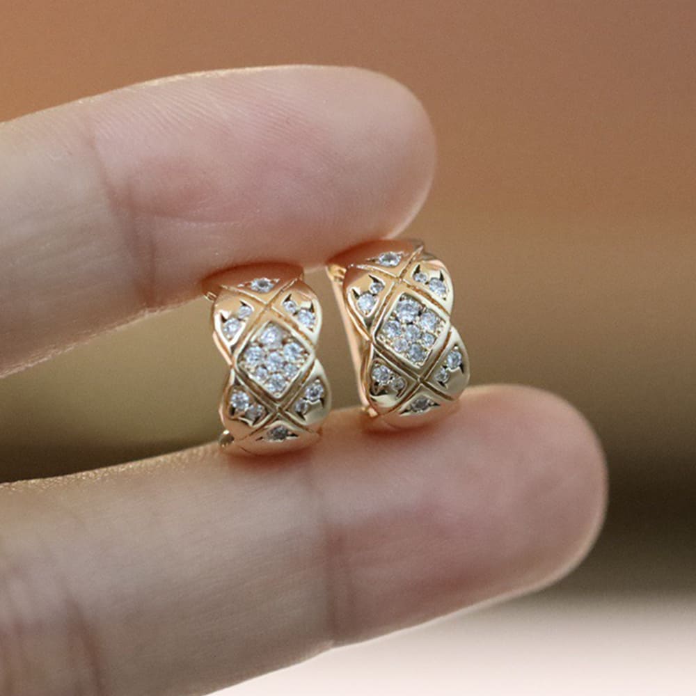 Ch**el EXTRAIT DE CAM??LIA EARRINGS