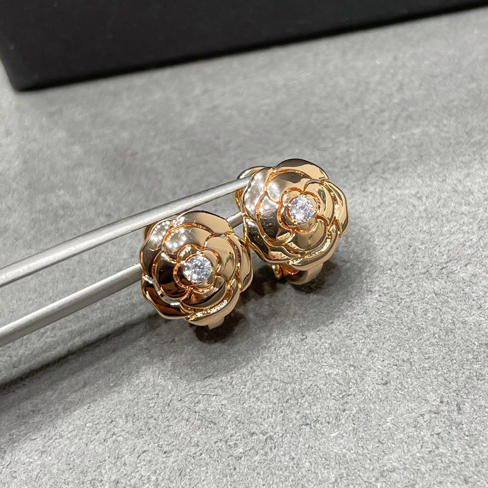 Ch**el BOUTON DE CAM??LIA EARRINGS