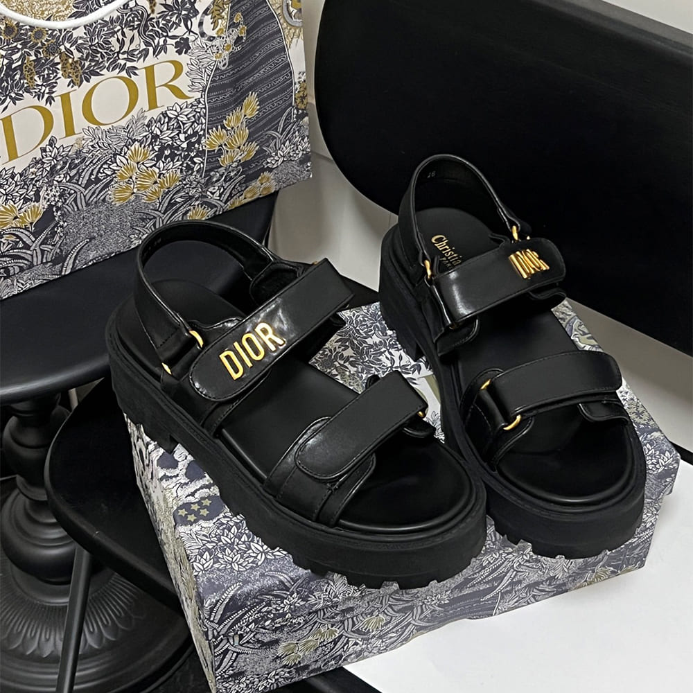 D10ract Platform Sandal