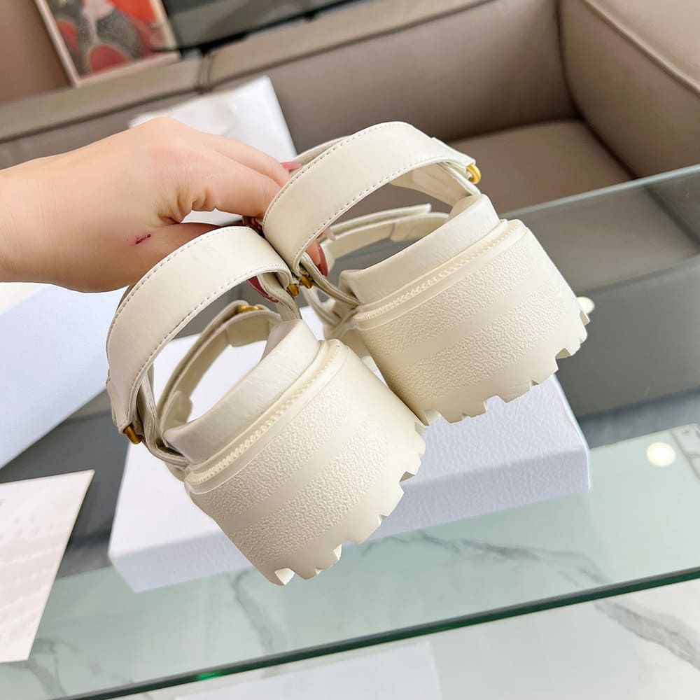 D10ract Platform Sandal