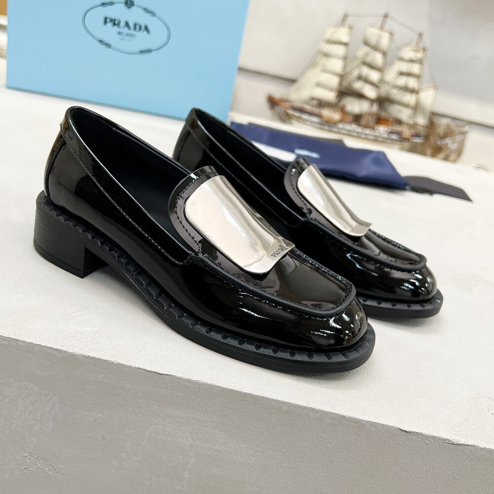 Pra*a loafers