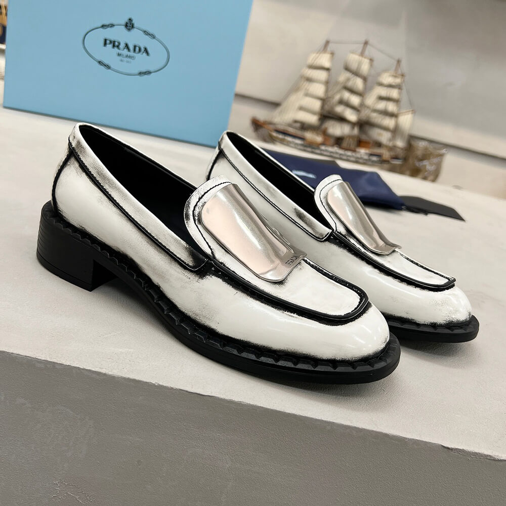 Pra*a loafers