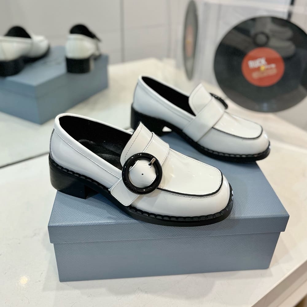 Pra*a loafers