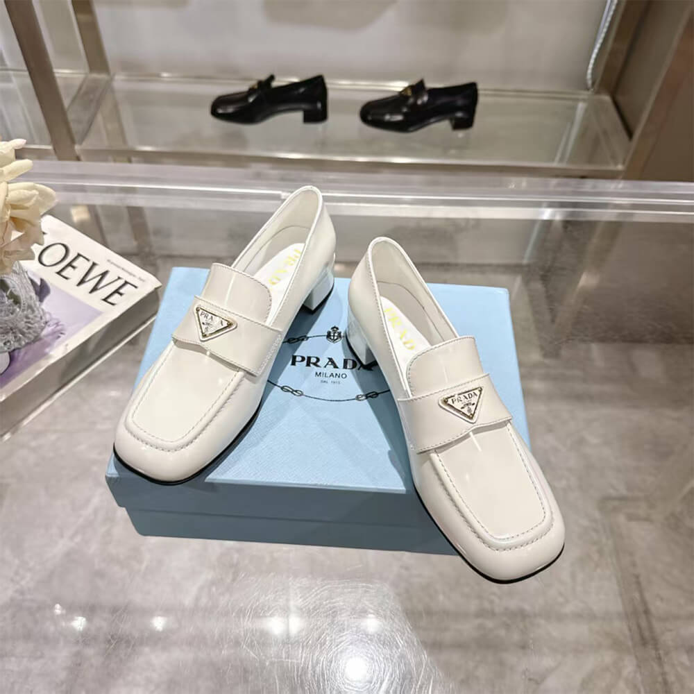 Pra*a loafers