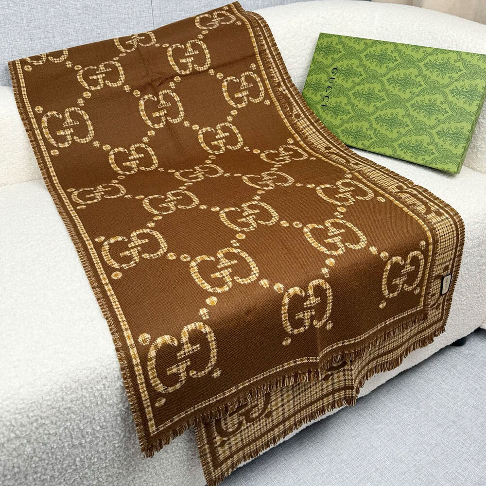 Gvc*1 GG wool scarf