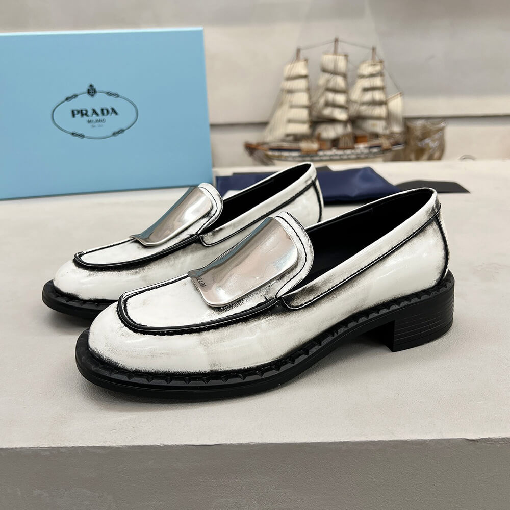 Pra*a loafers