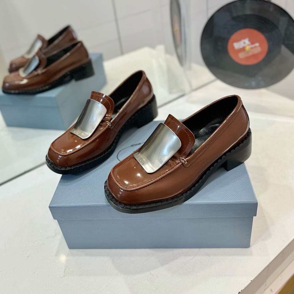 Pra*a loafers