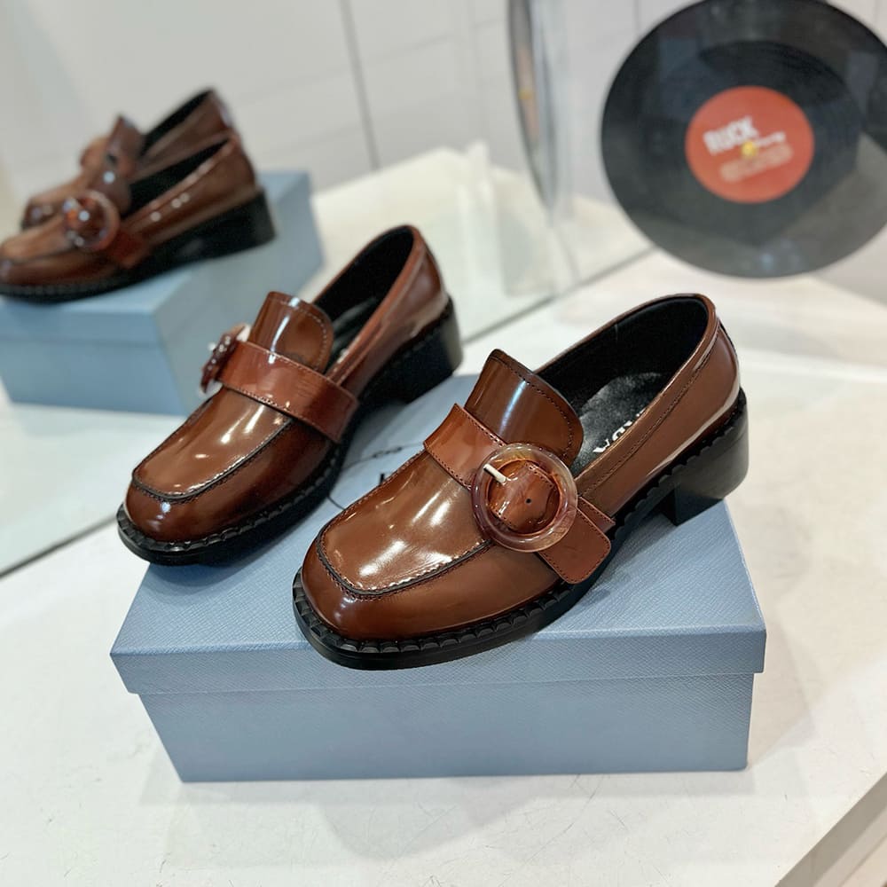 Pra*a loafers