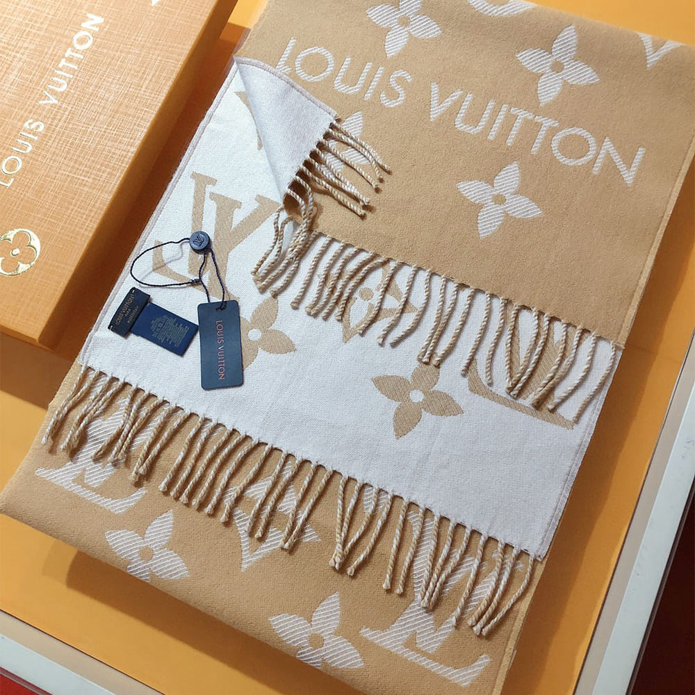 LV  ESSENTIAL Scarf
