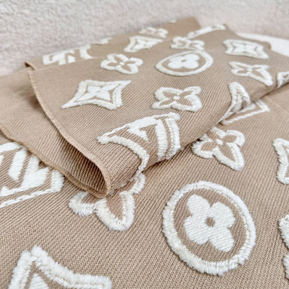 LV 3D Scarf
