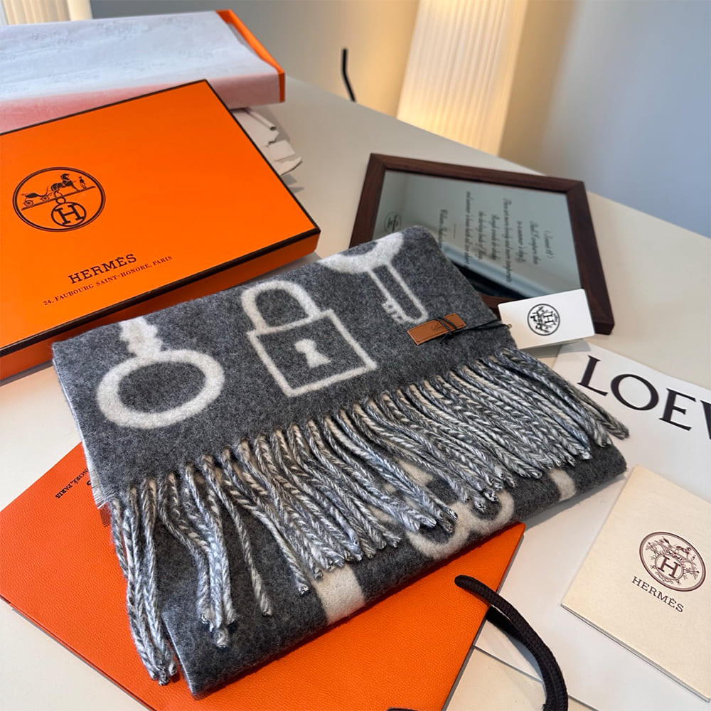 H**me5 Casaque Porte-Clefs Scarf