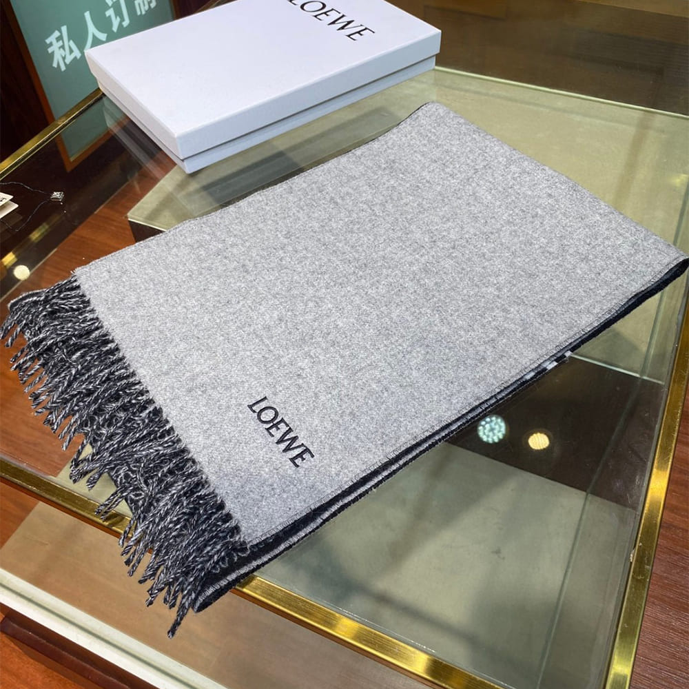 L0ew* Scarf in wool and cashmere