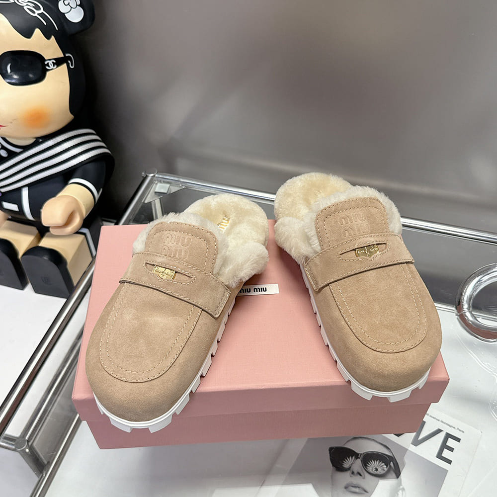 M1um1u Suede mules