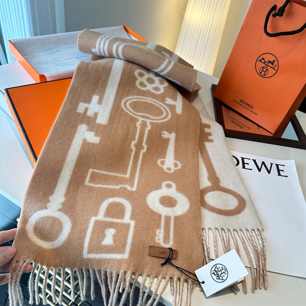H**me5 Casaque Porte-Clefs Scarf