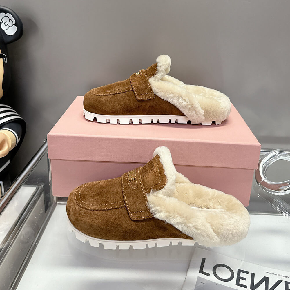 M1um1u Suede mules
