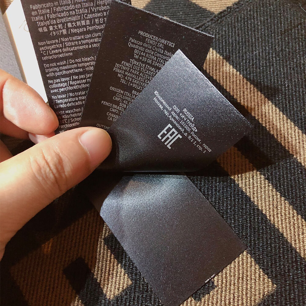 F**di Scarf