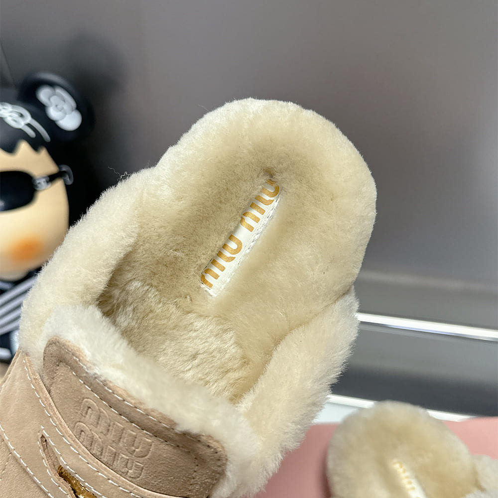 M1um1u Suede mules