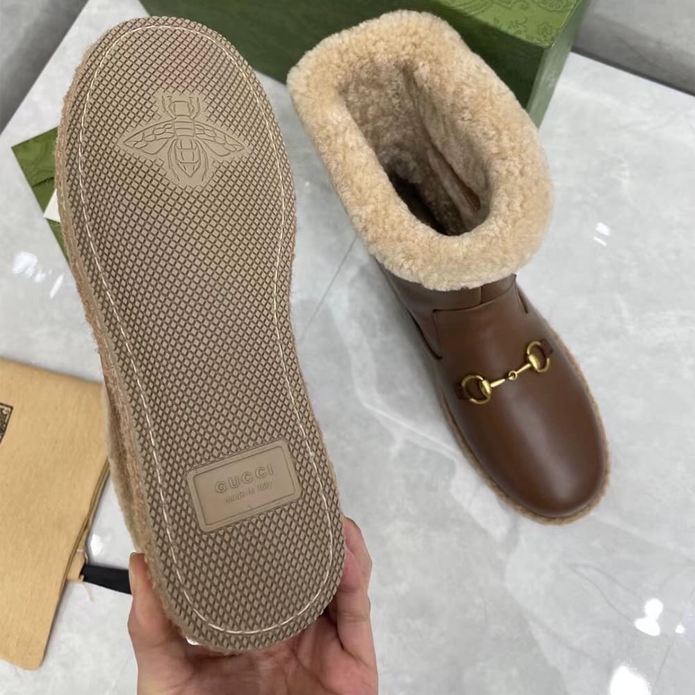 Gvc*1 ankle boots with Horsebit