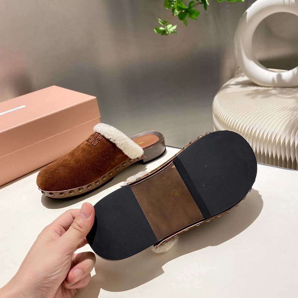 M1um1u Suede clogs