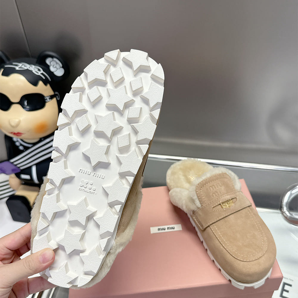 M1um1u Suede mules