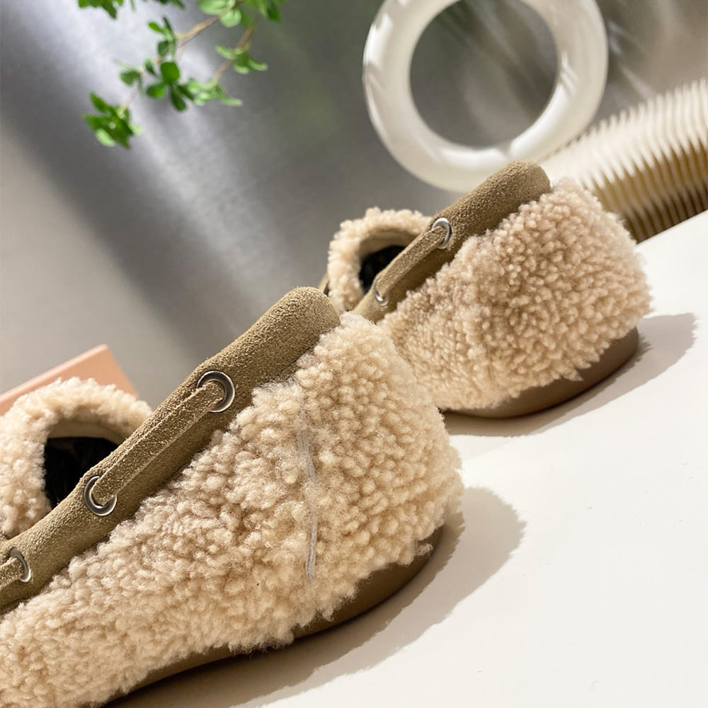M1um1u Shearing loafers