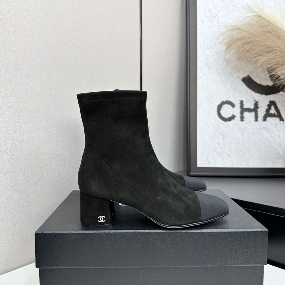 Ch**el Boots