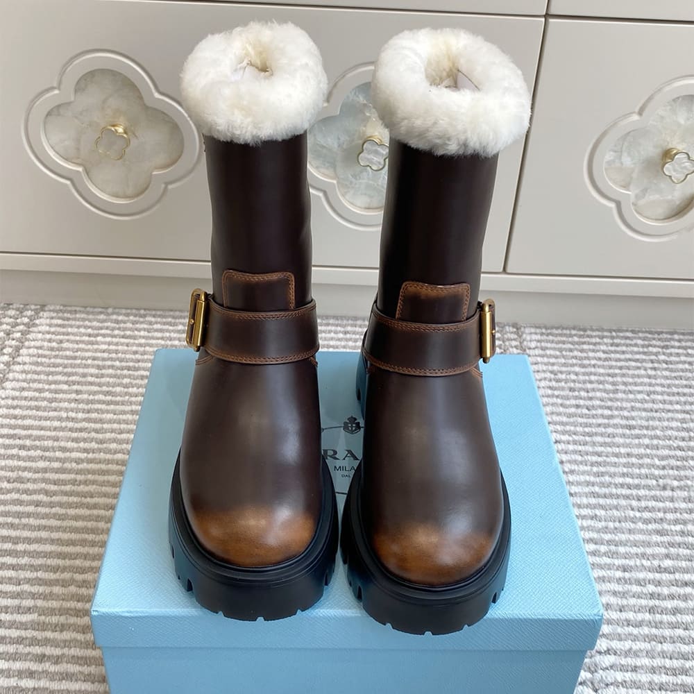 Pra*a Leather booties