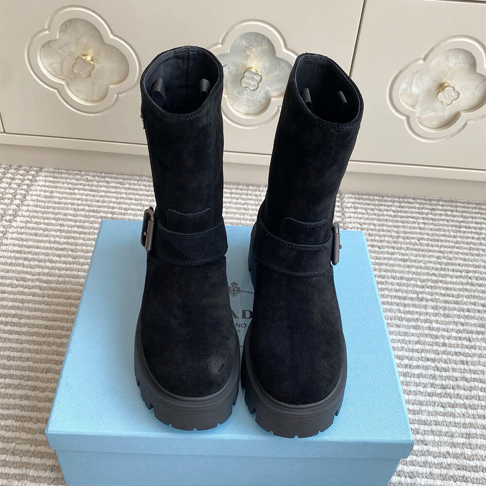 Pra*a Leather booties