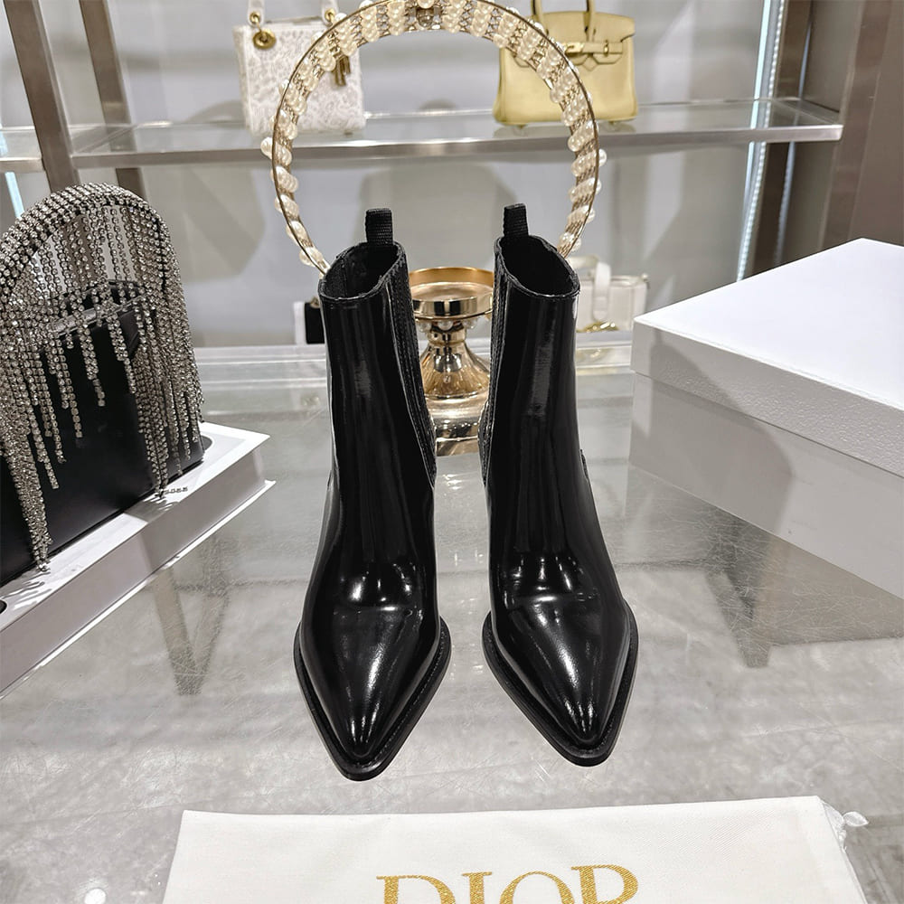D10r Wild Heeled Ankle Boot