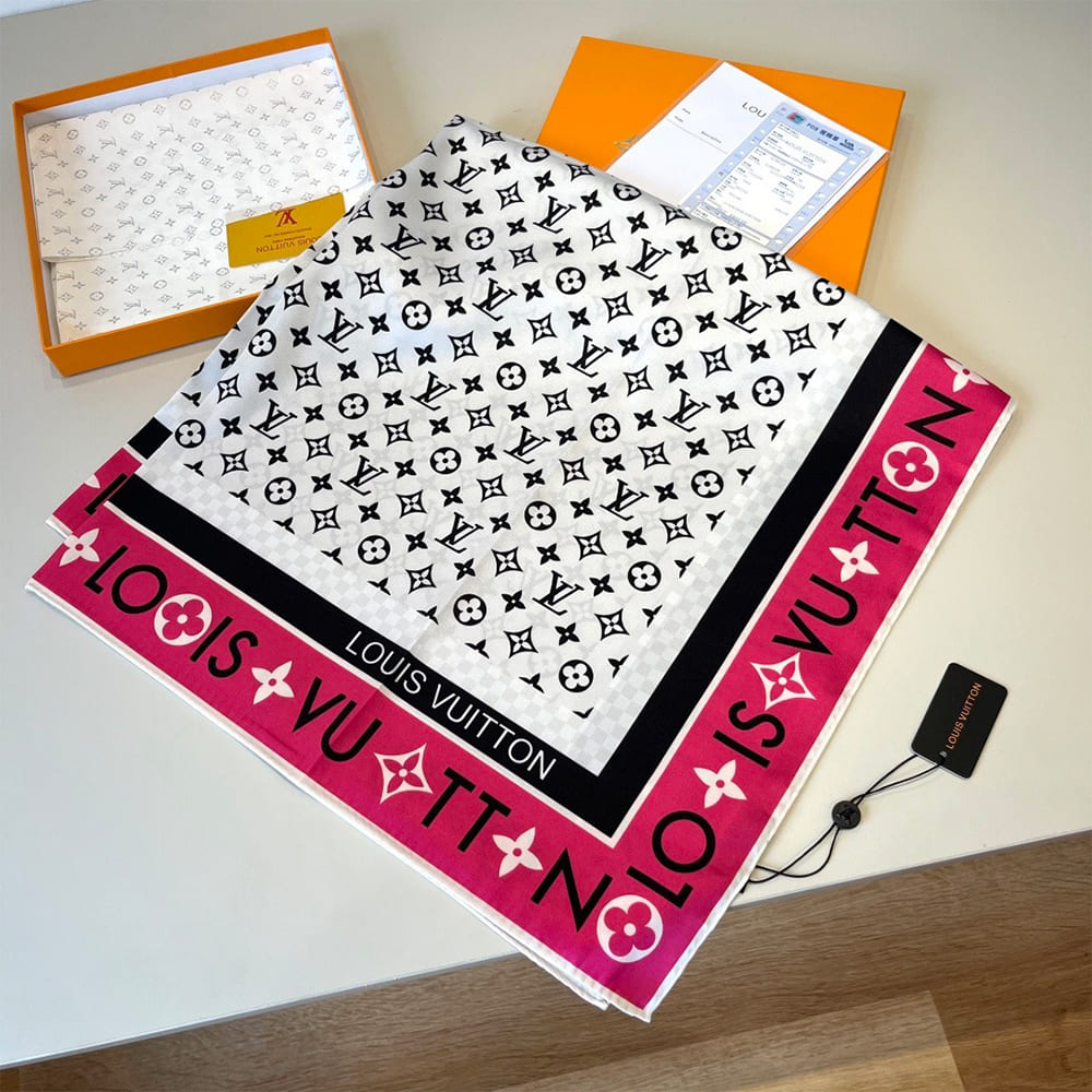 LV Monogram Infinity Square 90