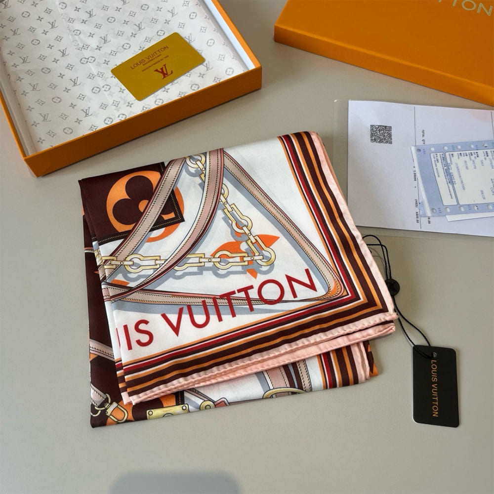 LV Ultimate Monogram Square 90